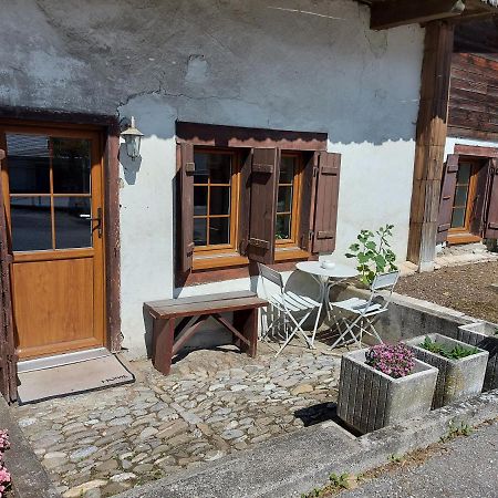 Appartement Voute En Gruyere Dans L'Intyamon Enney Exterior foto