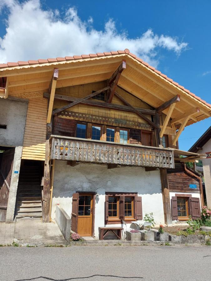 Appartement Voute En Gruyere Dans L'Intyamon Enney Exterior foto